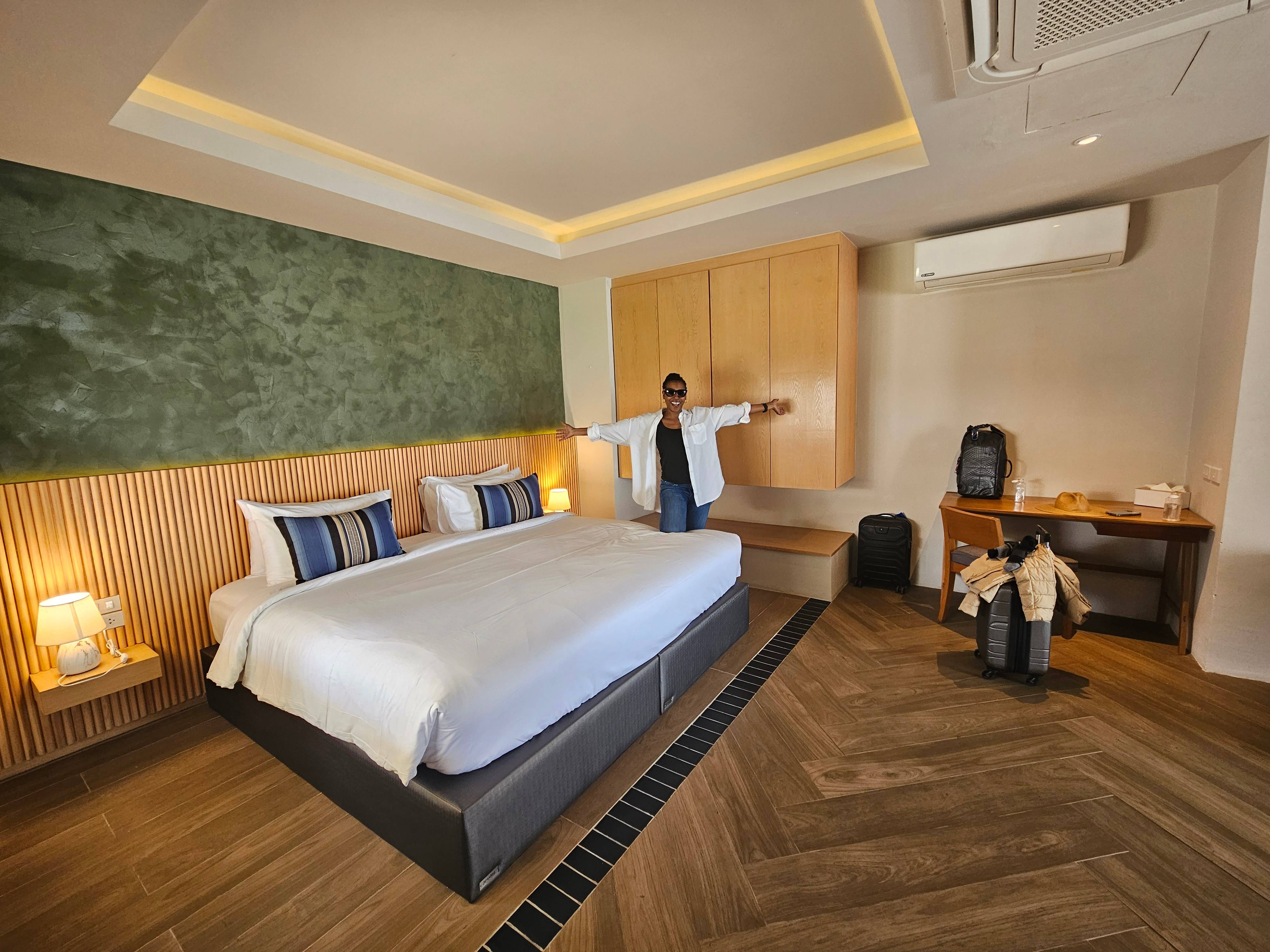 Koh Tao, Thailand - Motorbike Dodging & The Great Penang Curry Hunt